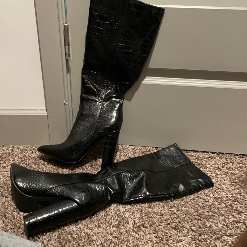 Black leather calf boots